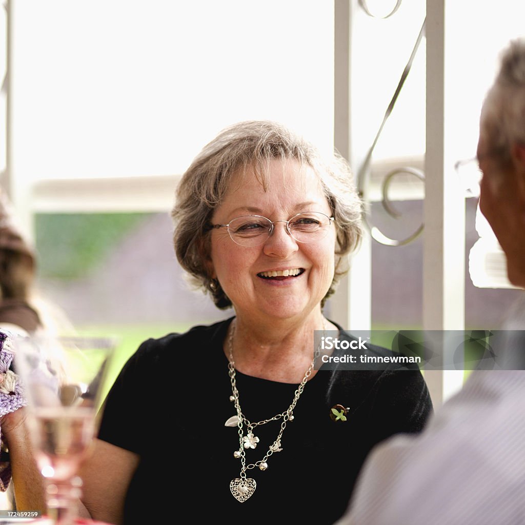 Belle heureuse Femme âgée - Photo de 60-64 ans libre de droits