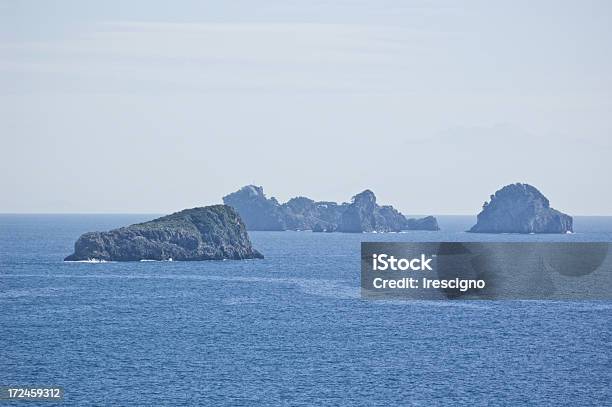 Isolesorrento Italy - Fotografie stock e altre immagini di Ambientazione esterna - Ambientazione esterna, Ambientazione tranquilla, Composizione orizzontale