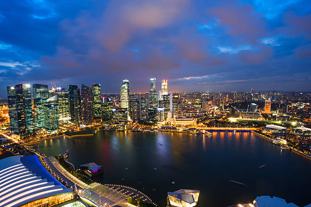 istock night scene of singapore 172462955