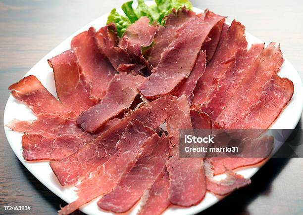 Prato De Carne Charcutaria - Fotografias de stock e mais imagens de Almoço - Almoço, Arranjo, Carne