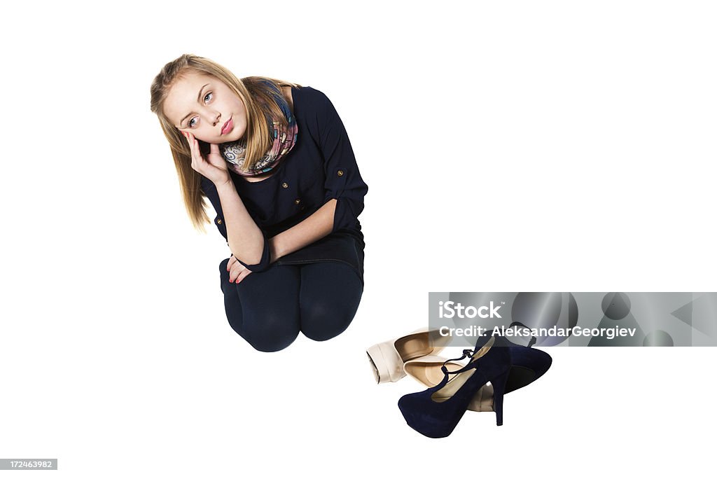 소녀만 시도하는 선택하다 두 쌍의 신발도 - 로열티 프리 결정 스톡 사진