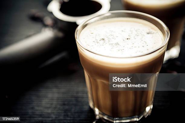 Foto de Café Latte e mais fotos de stock de Bebida - Bebida, Bebida com espuma, Bebida não alcoólica