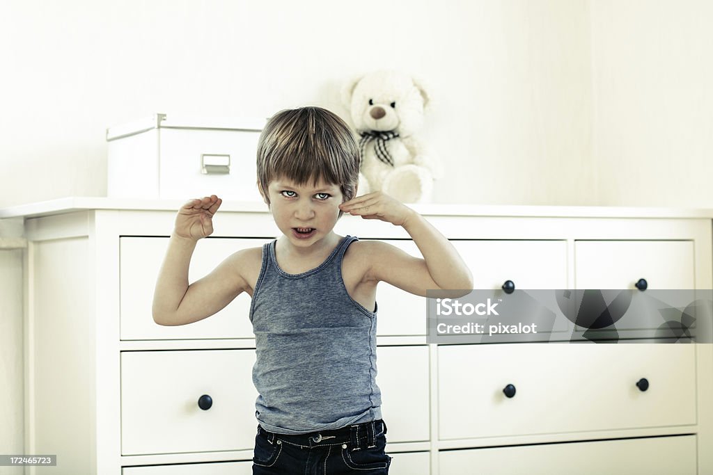 Сердитый Маленький мальчик - Стоковые фото Гнев роялти-фри