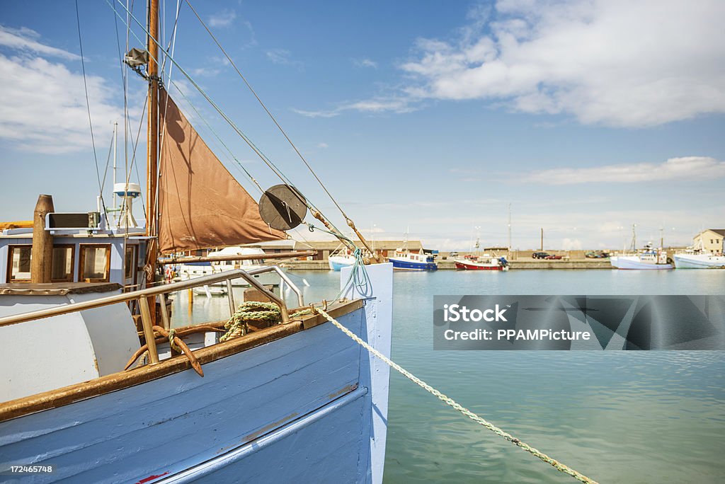 Barcos ancorados na Marina - Foto de stock de Ancorado royalty-free