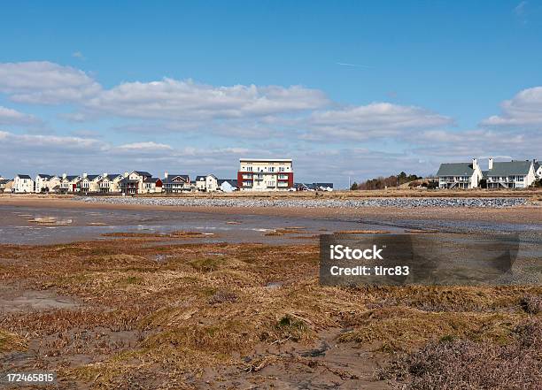 Photo libre de droit de Hébergement Moderne Au Royaumeuni Le Long De La Côte banque d'images et plus d'images libres de droit de Bleu