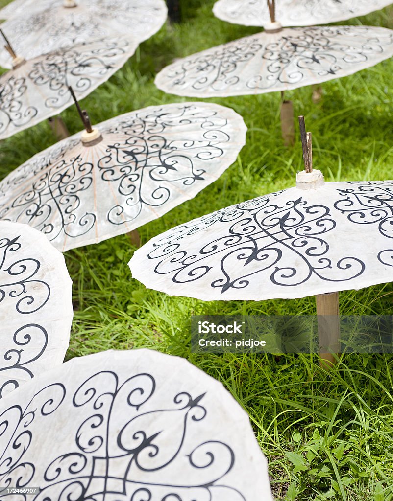 Manualidad sombrillas de papel de arroz - Foto de stock de Parasol de papel libre de derechos