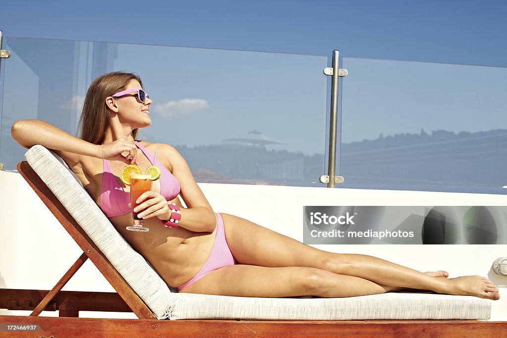 Mulher em férias - Foto de stock de 20-24 Anos royalty-free