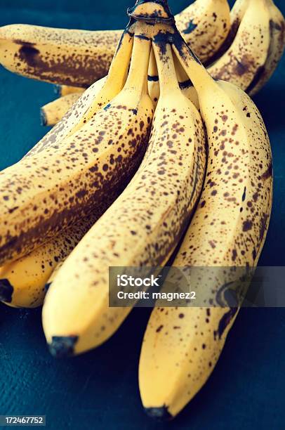 Dojrzałe Banany - zdjęcia stockowe i więcej obrazów Banan - Banan, Czarny kolor, Dojrzały