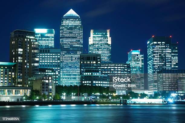 Высокая Посадка Офисные Здания Освещенное Ночью Кэнэриуорф London — стоковые фотографии и другие картинки Англия