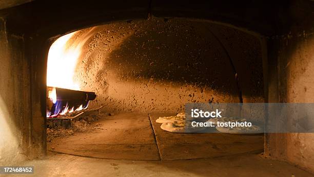 Kochen Focaccia Stockfoto und mehr Bilder von Backen - Backen, Brennen, Feuer