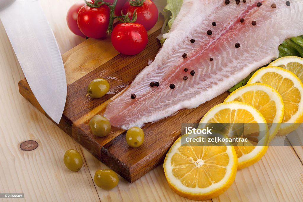 Filet de poisson et de salades - Photo de Aliment libre de droits