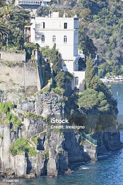 Costa Sorrentinanapoli Italy - Fotografie stock e altre immagini di Ambientazione esterna - Ambientazione esterna, Bellezza naturale, Blu