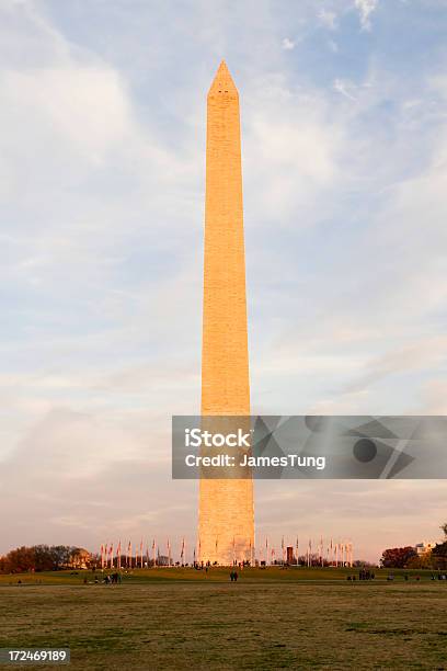 Monumento De Washington No Anoitecer Luz - Fotografias de stock e mais imagens de Anoitecer - Anoitecer, Capitais internacionais, Destino de Viagem