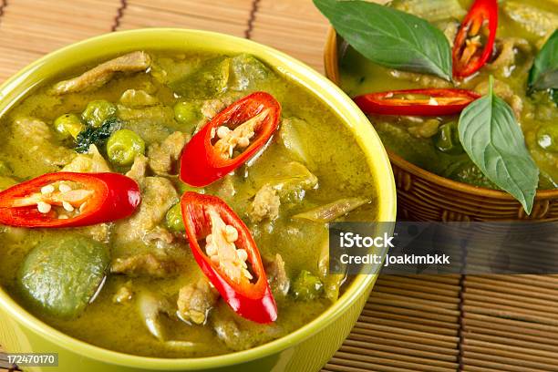 Thai Green Curry Danie - zdjęcia stockowe i więcej obrazów Aranżacja - Aranżacja, Bakłażan, Bazylia