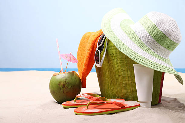 borsa da spiaggia - drink umbrella umbrella cocktail parasol foto e immagini stock