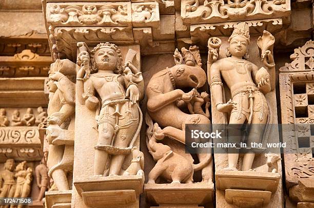 Templo A Khajuraho Parsvanath Jain Foto de stock y más banco de imágenes de Apsara - Apsara, Arenisca, Arquitectura