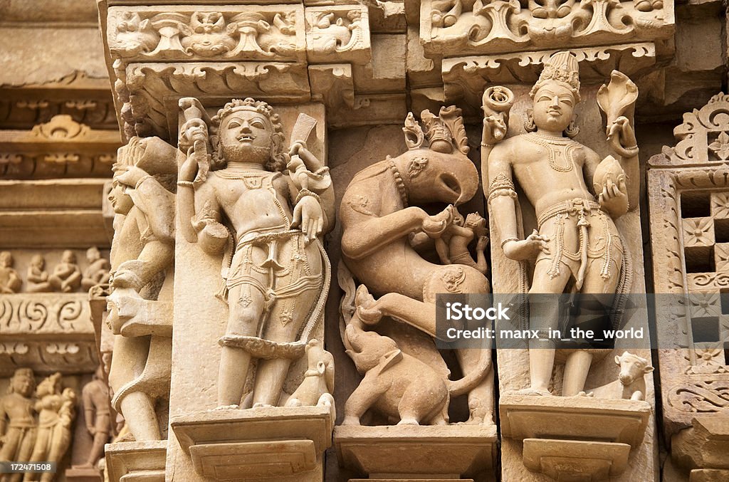 Temple jaïn Parsvanath de Khajuraho - Photo de Apsara libre de droits