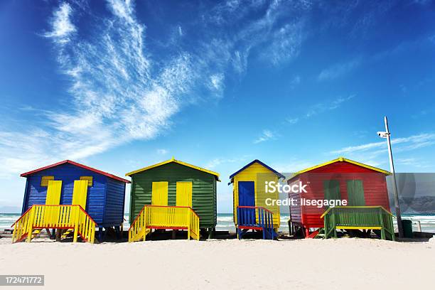 Strandhütten Am Muizenburg Stockfoto und mehr Bilder von Afrika - Afrika, Bucht False Bay, Bunt - Farbton