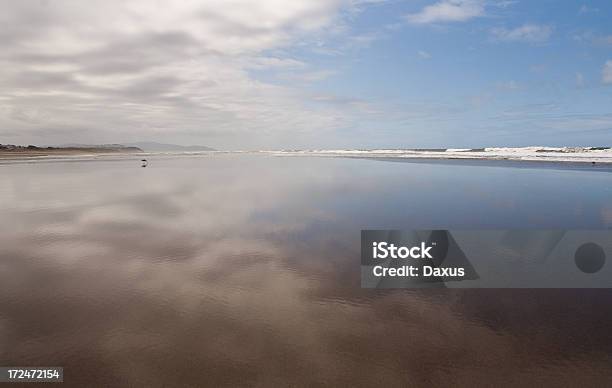 Foto de Reflexos Da Terra e mais fotos de stock de Areia - Areia, Arrebentação, Califórnia