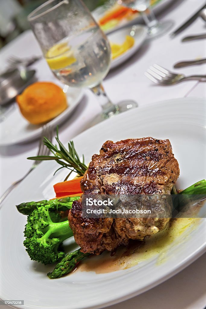 Deliciosos bistec - Foto de stock de Alimento libre de derechos