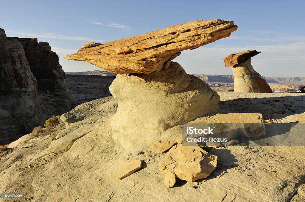 Vivace paesaggio con borchia hoodoos a cavallo Point, Arizona, Stati Uniti - Foto stock royalty-free di Ambientazione esterna
