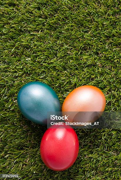 Ovos De Páscoa Pintados - Fotografias de stock e mais imagens de Acima - Acima, Ao Ar Livre, Claro