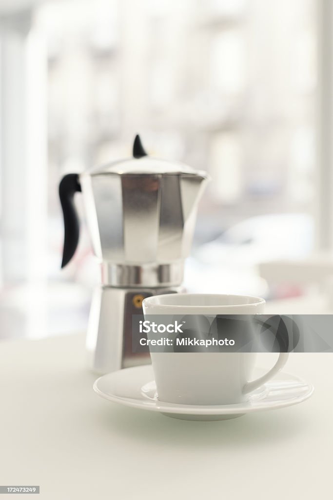 Кофейная чашка с Moka Горшок - Стоковые фото Без людей роялти-фри