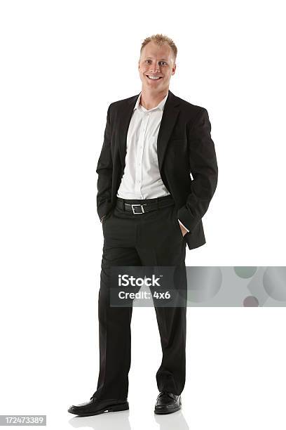 Foto de Feliz Empresário Com As Mãos No Bolso e mais fotos de stock de 20 Anos - 20 Anos, Adulto, Autoconfiança