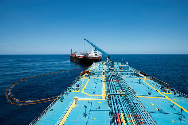 fpso operazione - floating oil production platform foto e immagini stock