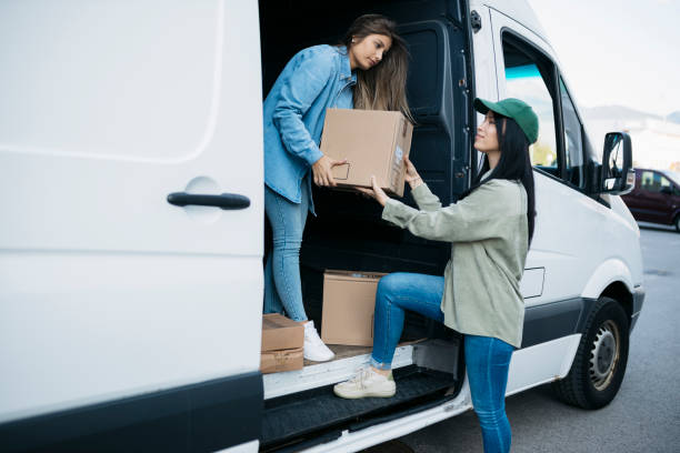 istock Arriving at new home 1724741068