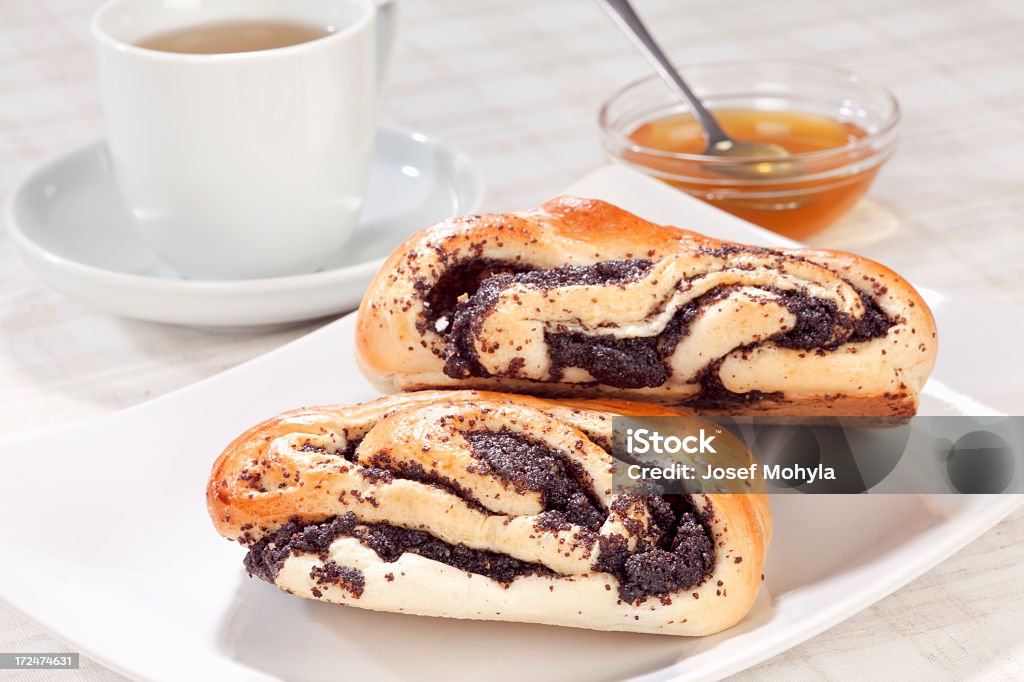 Café da manhã, com doces, pães de Papoula - Foto de stock de Assado no Forno royalty-free
