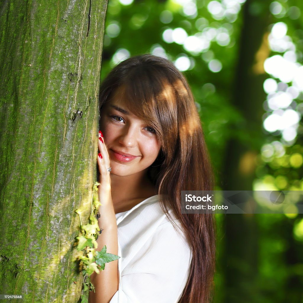 Mädchen im Wald - Lizenzfrei 20-24 Jahre Stock-Foto