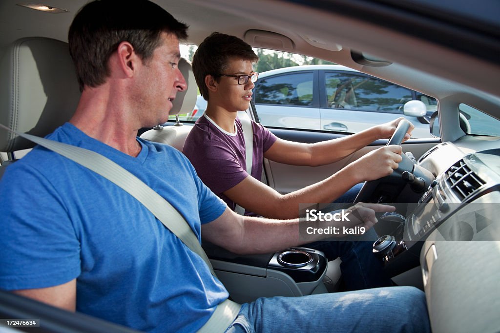 Adolescente Aprender a conduzir - Foto de stock de Dirigir royalty-free