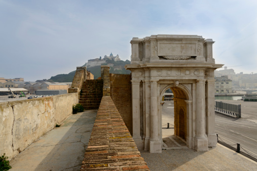 Clementine Arch: Roman Triumphal arch
