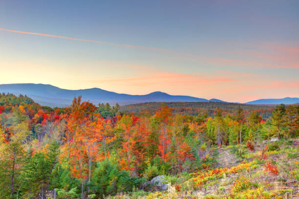 saddleback mountain in rangeley maine - saddleback mountain imagens e fotografias de stock