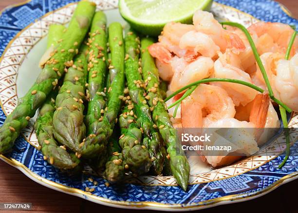 Spargel Und Garnelen Gebraten Mit Knoblauch Ingwer Sesam Stockfoto und mehr Bilder von Chinesische Küche