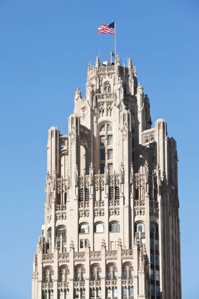 chicago tribune tower superior-detalhe - american flag architectural feature architecture chicago - fotografias e filmes do acervo