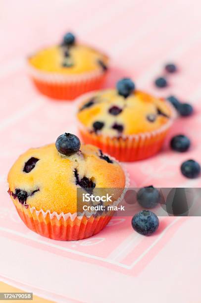 Photo libre de droit de Muffins Aux Bleuets banque d'images et plus d'images libres de droit de Aliment - Aliment, Aliments et boissons, Boulangerie