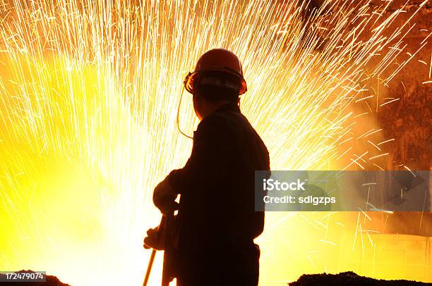 Salpicos De Água De Ferro - Fotografias de stock e mais imagens de Adulto - Adulto, Articulação humana, Atividade