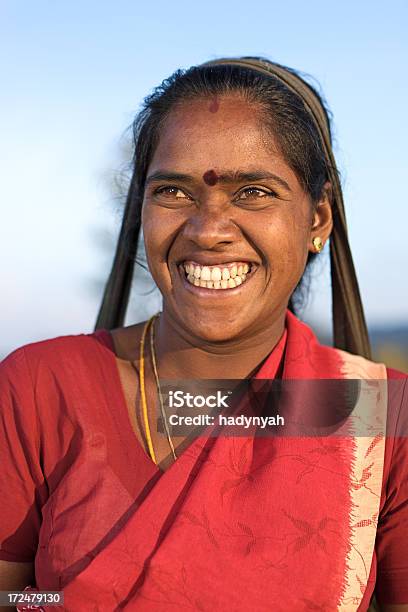 Foto de Retrato De Tamil Selecionador De Chá Sri Lanka e mais fotos de stock de Cultura cingalesa - Cultura cingalesa, Mulheres, Sri Lanka