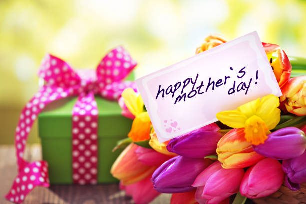 istock Beautiful fresh flower bouquet with morhers day card 172479415