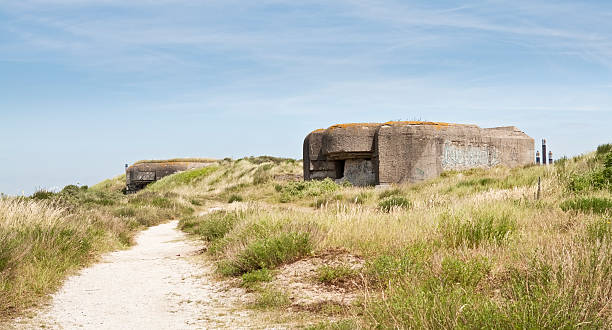 bunker da segunda guerra mundial - ijmuiden imagens e fotografias de stock