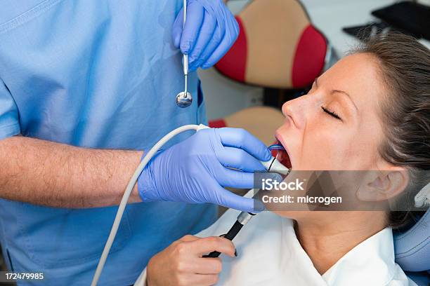 Higiene Dental - Fotografias de stock e mais imagens de Aberto - Aberto, Adulto, Azul