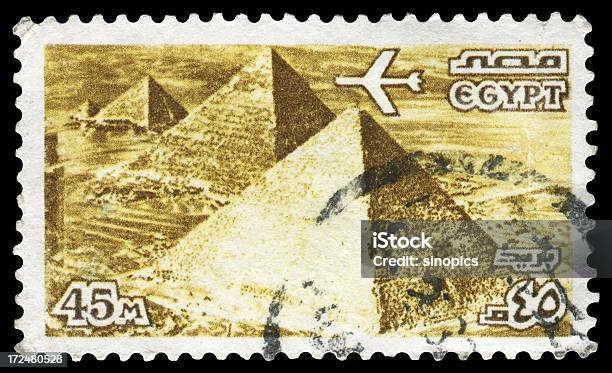 Pirâmide - Fotografias de stock e mais imagens de Alto - Descrição Física - Alto - Descrição Física, Antigo, Arcaico