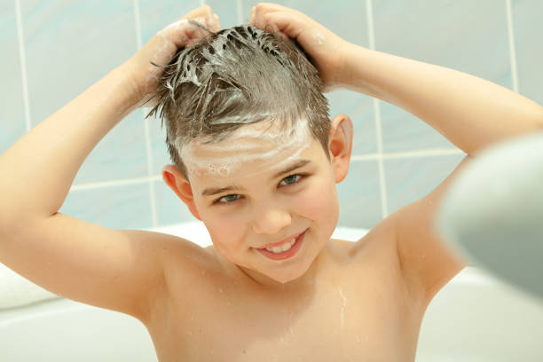 istock Children in bathtube 172480905