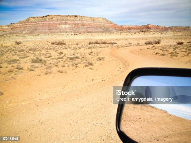 Mobilestock Strada Del Deserto Viaggio - Fotografie stock e altre immagini di Ambientazione esterna - Ambientazione esterna, Ambientazione tranquilla, Arancione