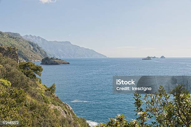 Costa Sorrentinanapoli Italy - Fotografie stock e altre immagini di Ambientazione esterna - Ambientazione esterna, Barriera corallina, Blu