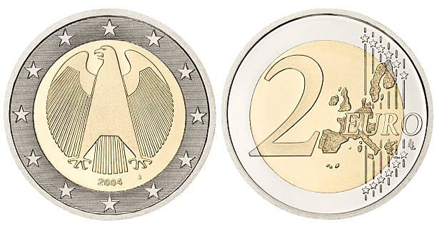 prova euro moneta con clipping path su sfondo bianco - european union coin european union currency coin front view foto e immagini stock