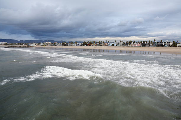 venice beach - sea waving wave thunderstorm stock-fotos und bilder