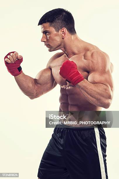 Junge Männliche Kämpfer Stockfoto und mehr Bilder von Aggression - Aggression, Aktiver Lebensstil, Aktivitäten und Sport